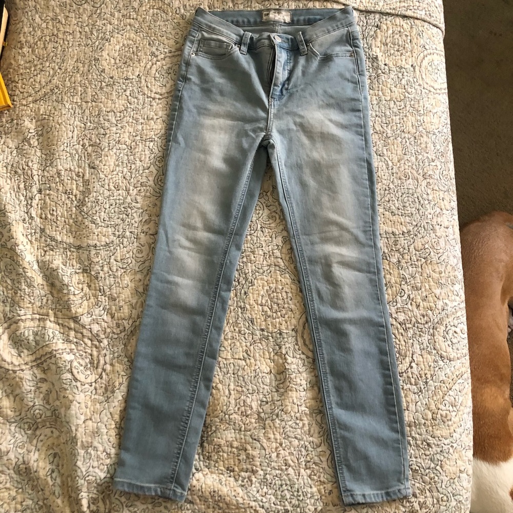 Free People light wash skinny jeans